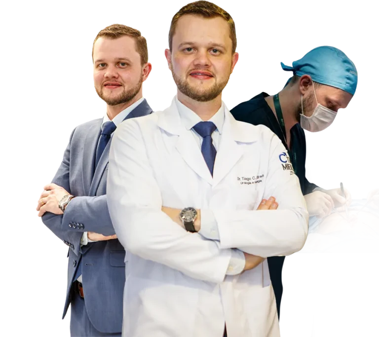 Dr. Tiago Mierzwa, urologista e andrologista em Curitiba, em seu consultório na Urocentro