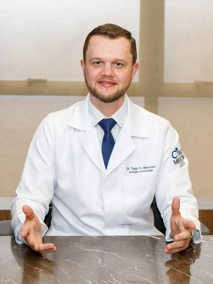 Dr. Tiago Mierzwa, urologista e andrologista em Curitiba